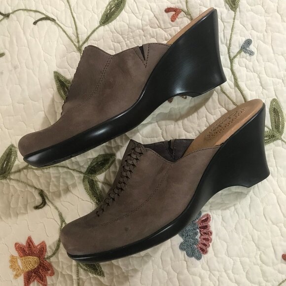 Clarks 8.5 Clog Brown Weave Toe​​​ - Picture 12 of 13